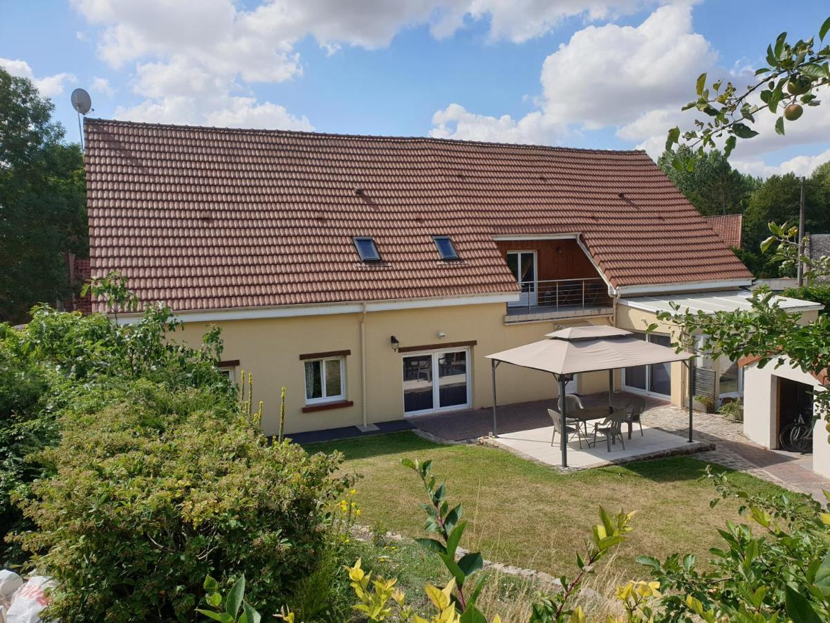 Bed and Breakfast Au Chardon Bleu Nesle Exterior foto