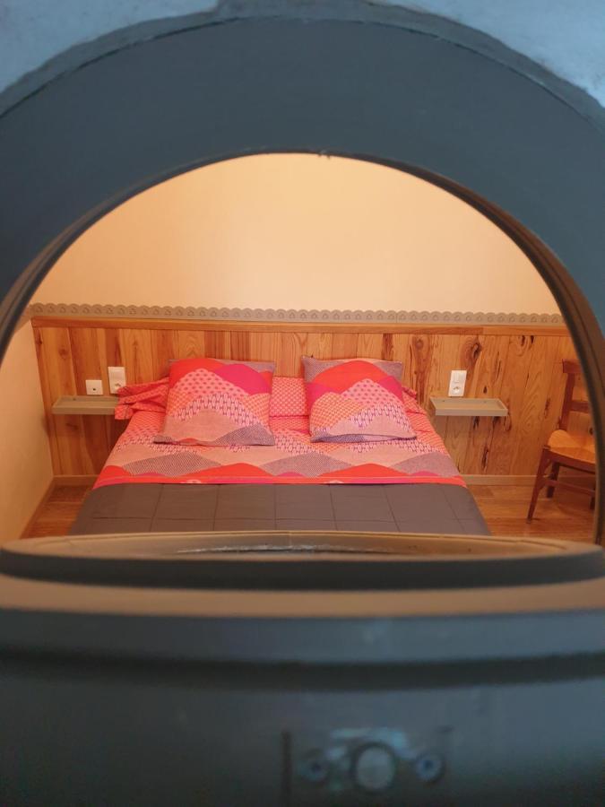 Bed and Breakfast Au Chardon Bleu Nesle Exterior foto
