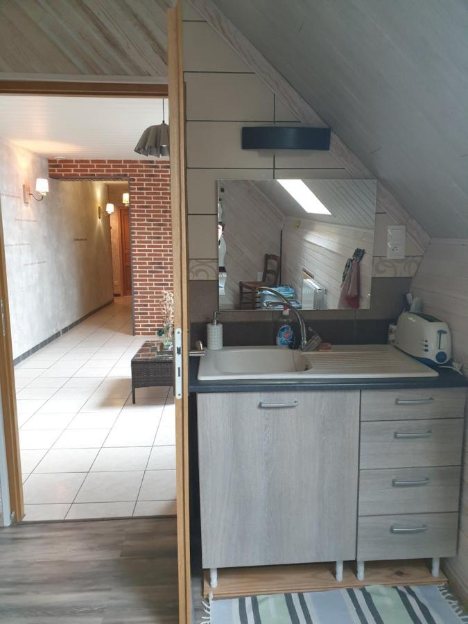 Bed and Breakfast Au Chardon Bleu Nesle Exterior foto