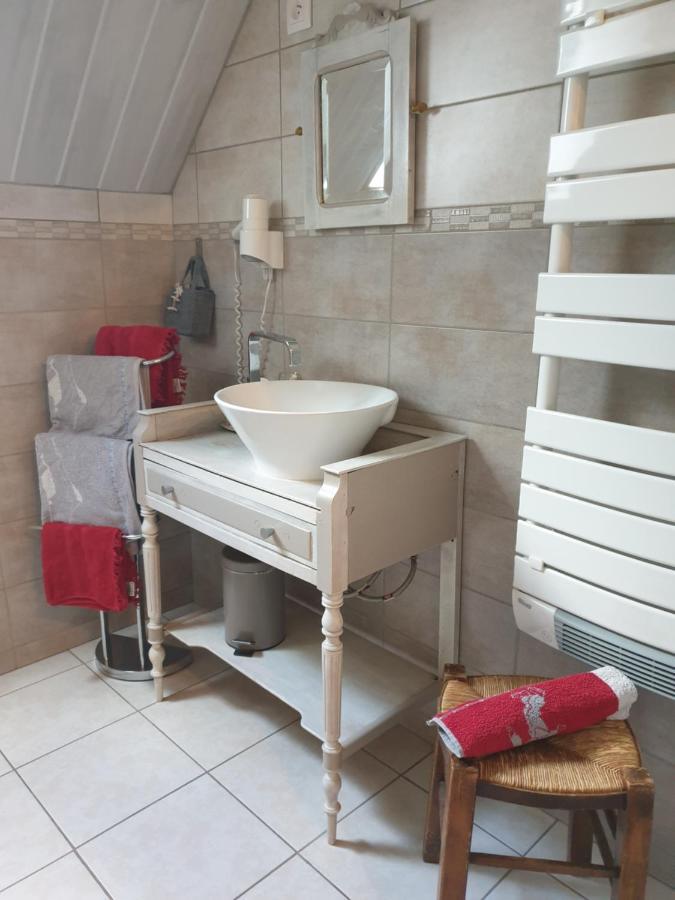Bed and Breakfast Au Chardon Bleu Nesle Exterior foto