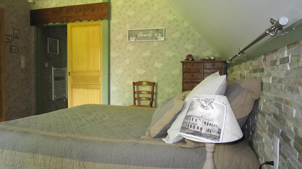 Bed and Breakfast Au Chardon Bleu Nesle Zimmer foto