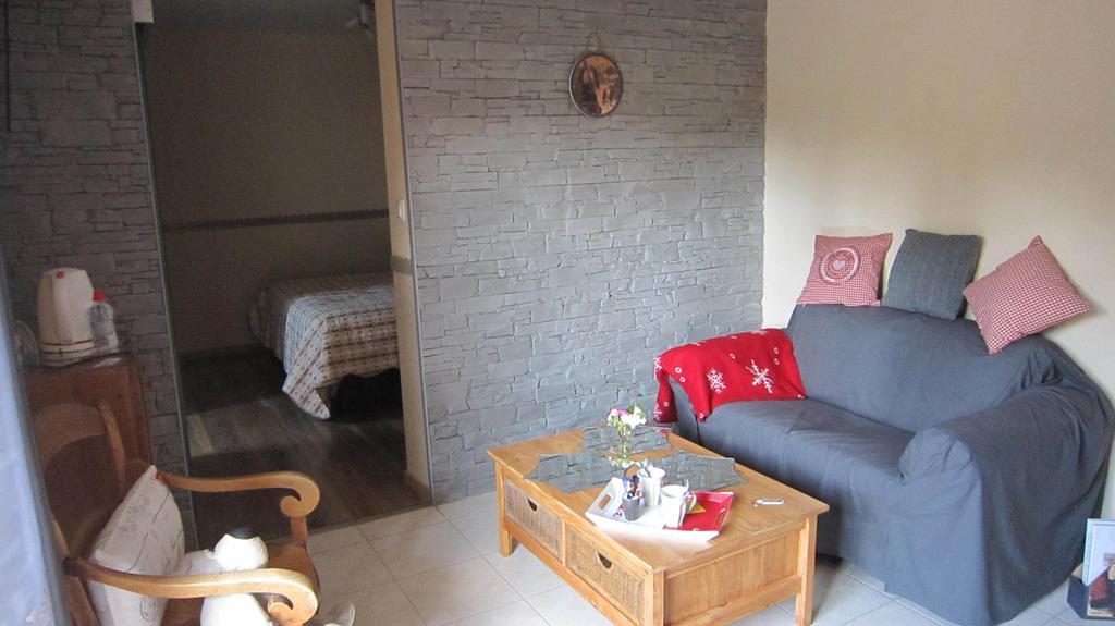 Bed and Breakfast Au Chardon Bleu Nesle Zimmer foto